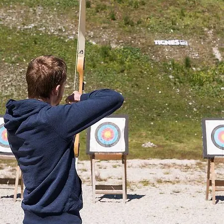 Cgh L'ecrin Du Val Claret Hotel