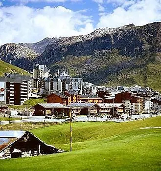 Cgh L'ecrin Du Val Claret Hotel 4*