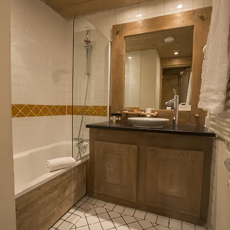Cgh L'ecrin Du Val Claret מלון 4*